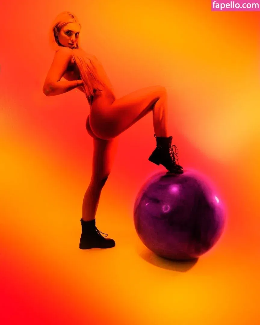 KinkySophiee Onlyfans Photo Gallery 