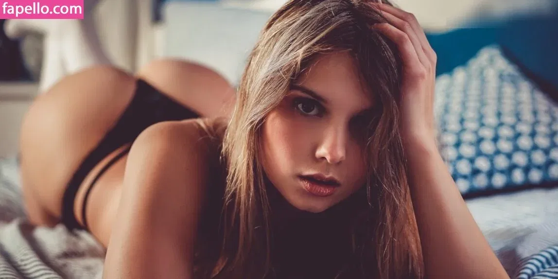 KinkySophiee Onlyfans Photo Gallery 