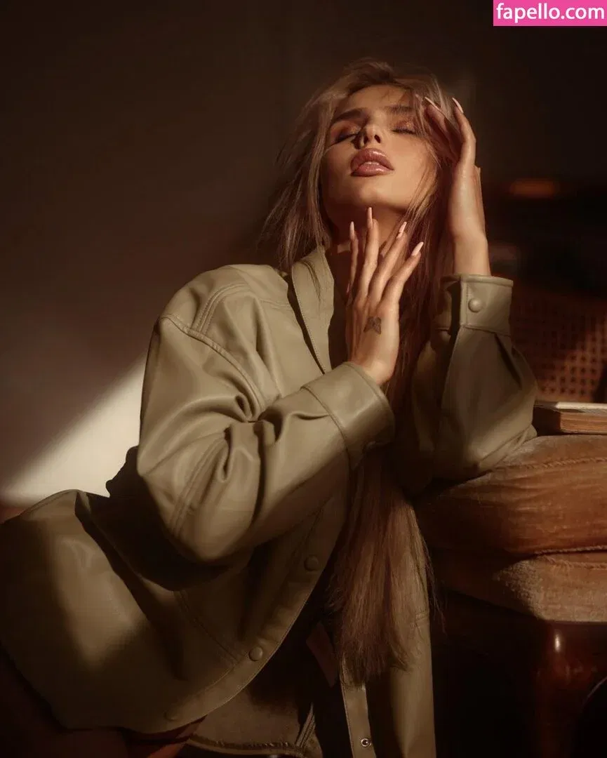 KinkySophiee Onlyfans Photo Gallery 