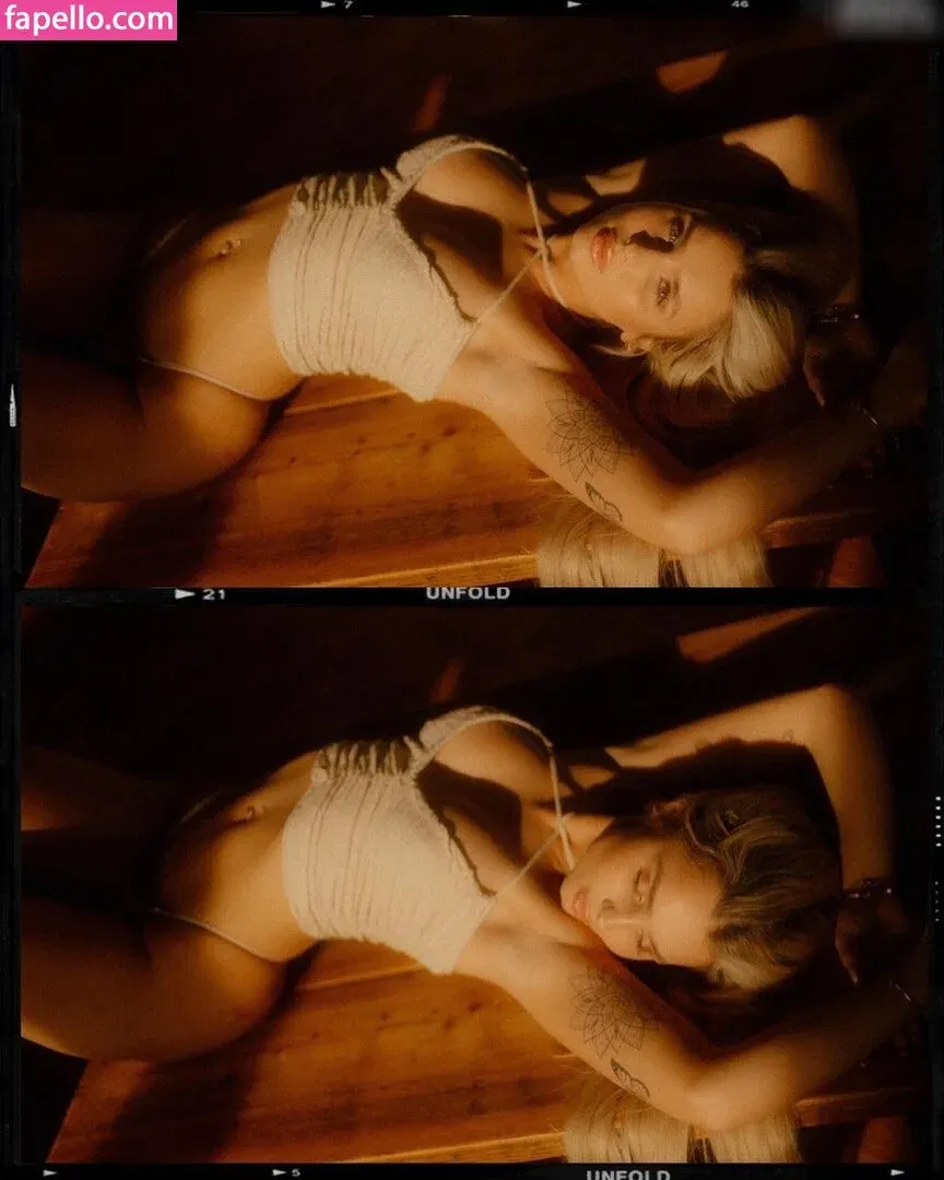 KinkySophiee Onlyfans Photo Gallery 