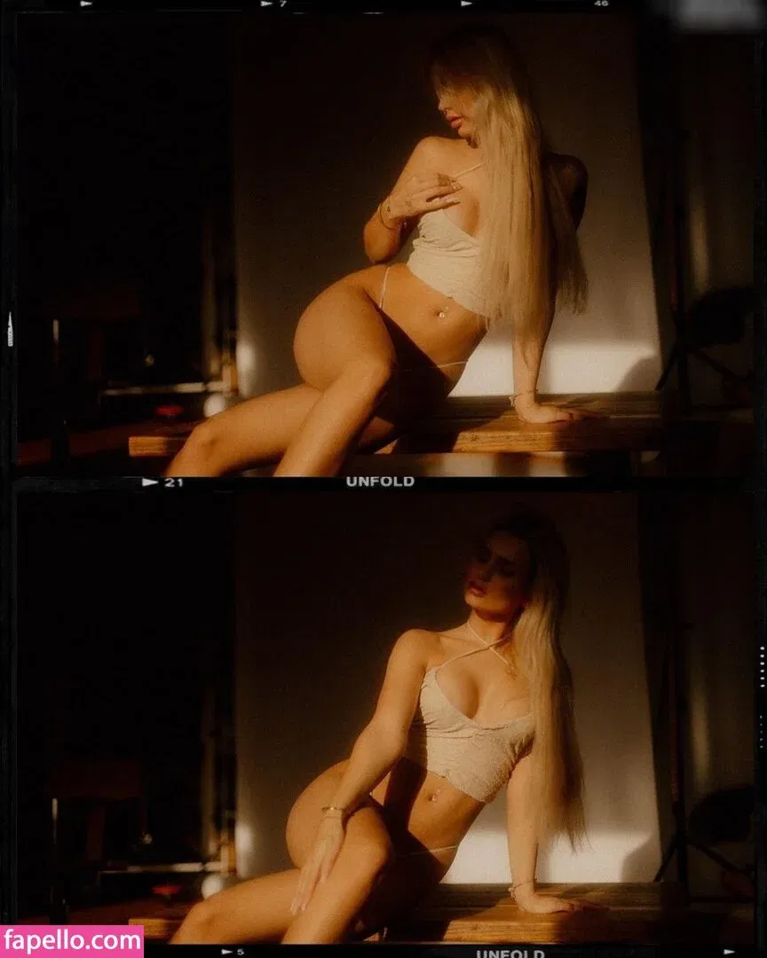 KinkySophiee Onlyfans Photo Gallery 