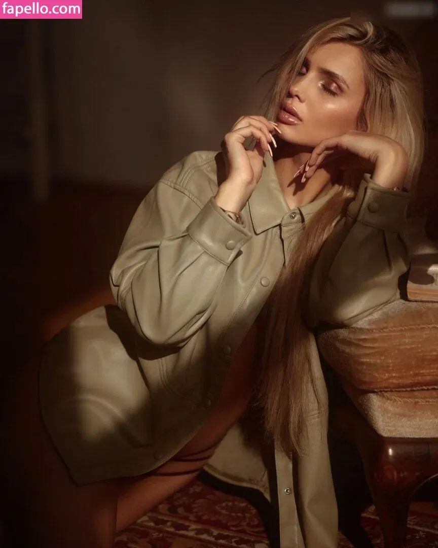 KinkySophiee Onlyfans Photo Gallery 