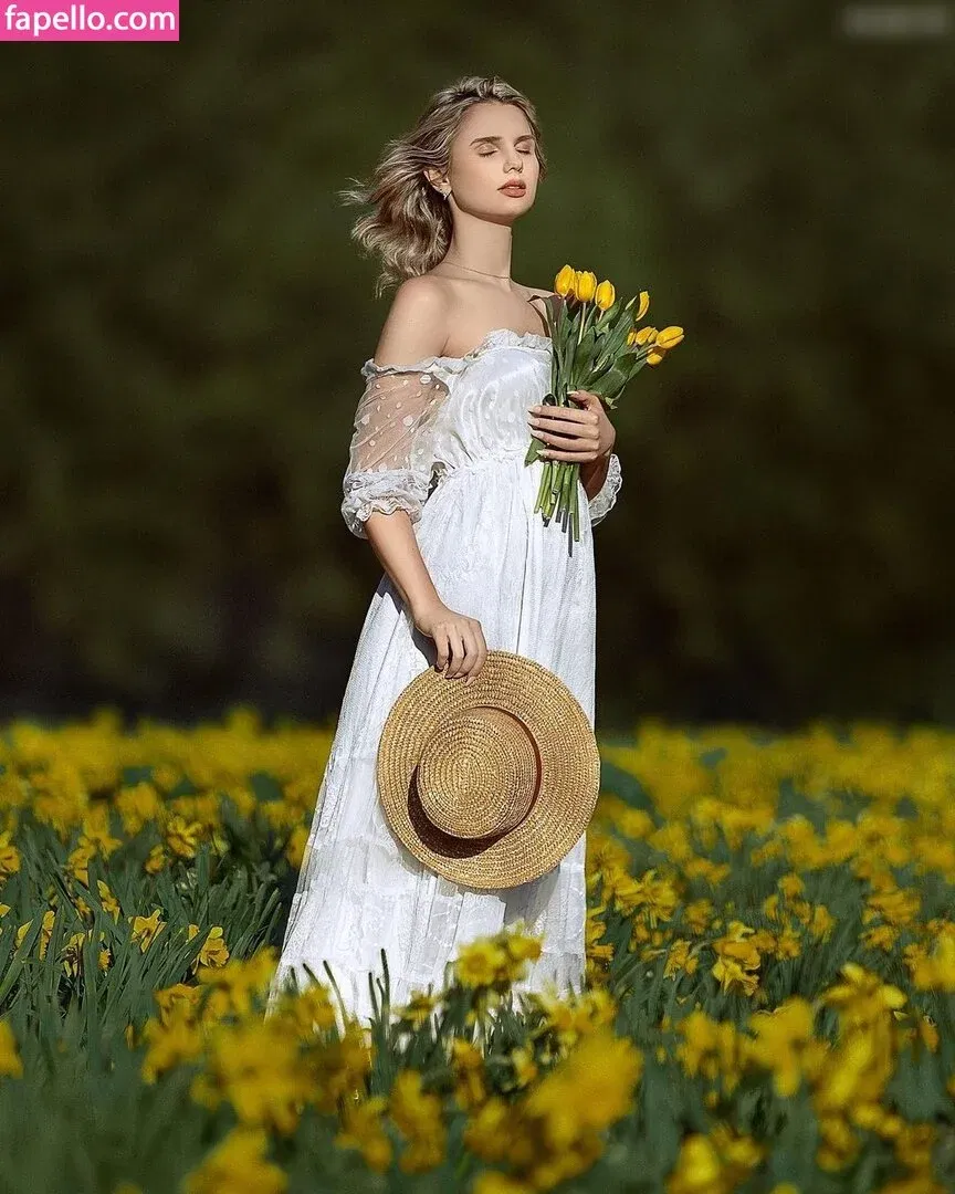 KinkySophiee Onlyfans Photo Gallery 