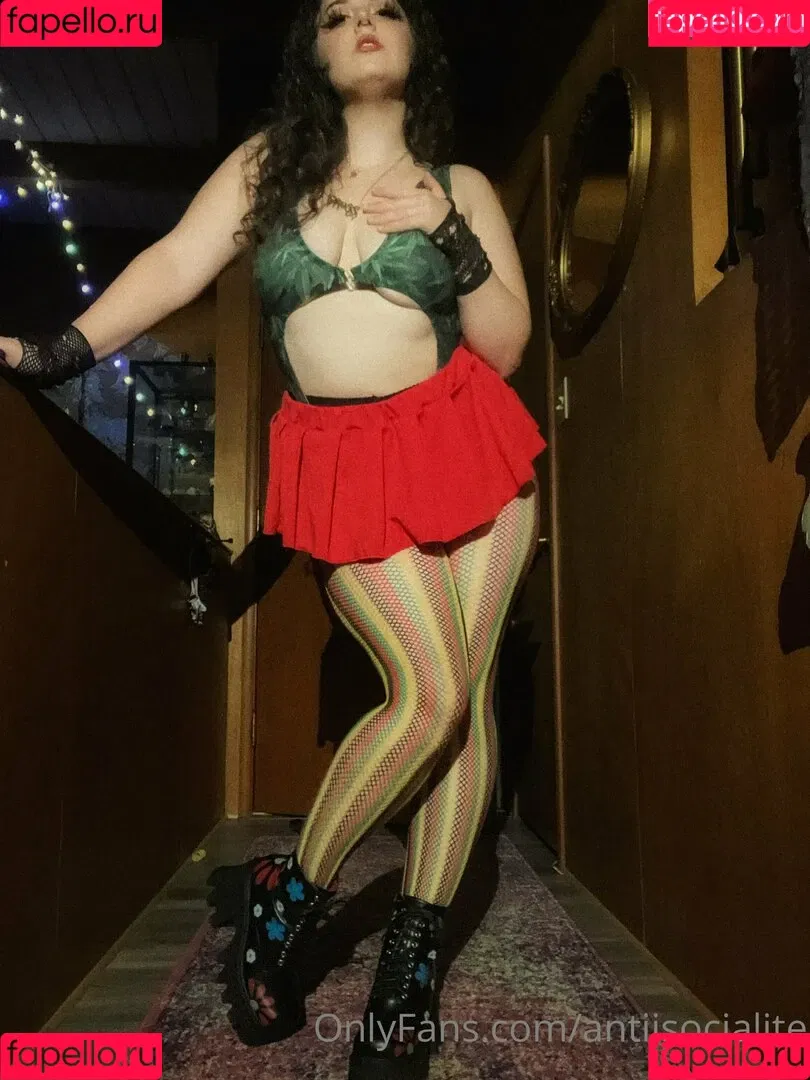 antiisocialite Onlyfans Photo Gallery 