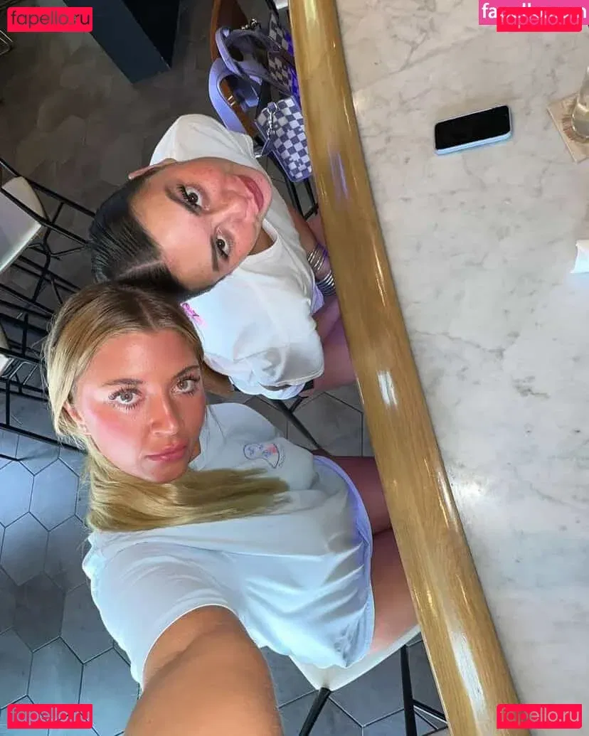 Lara Juicy Onlyfans Photo Gallery 