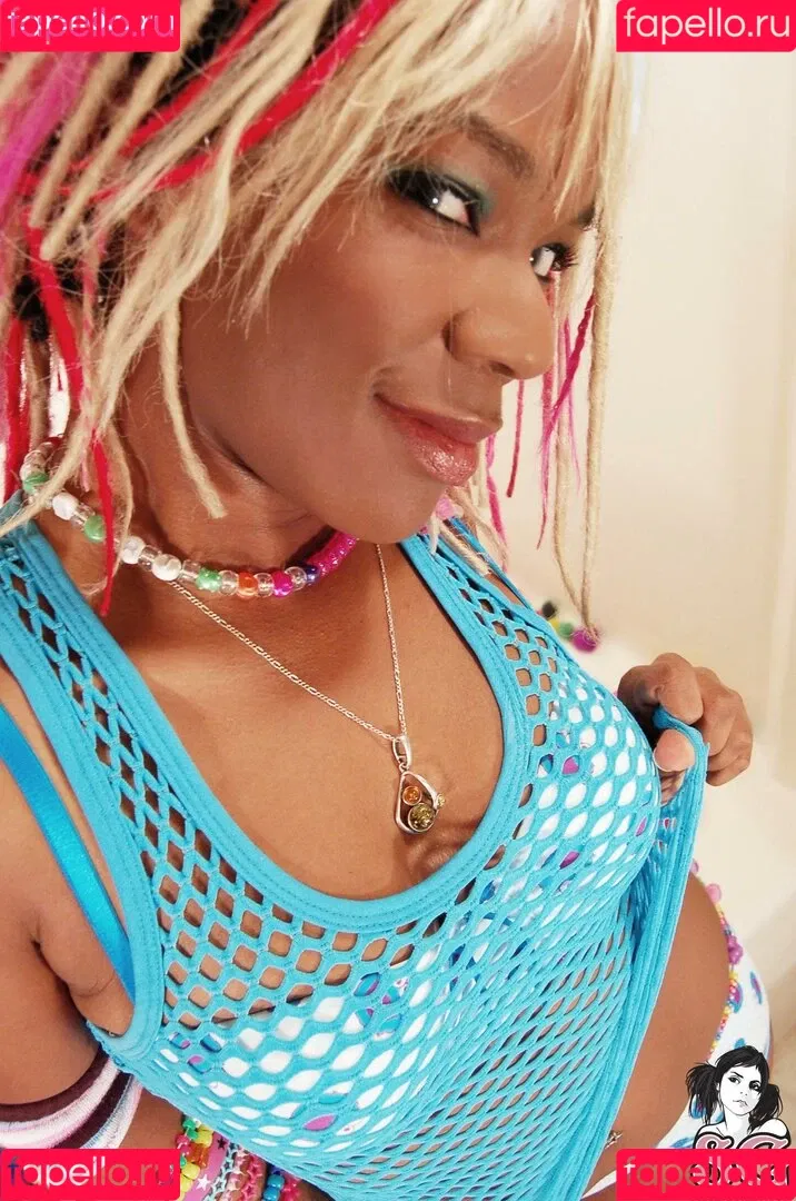 Yoyo Onlyfans Photo Gallery 