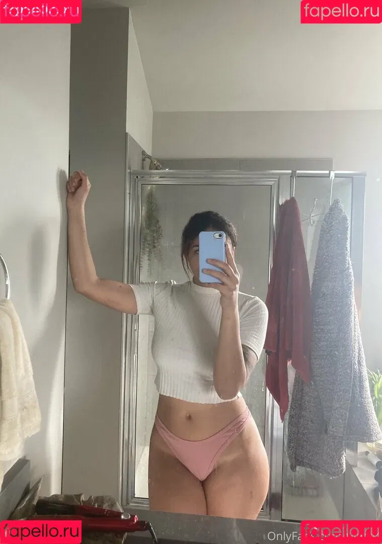 t4ych4 Onlyfans Photo Gallery 