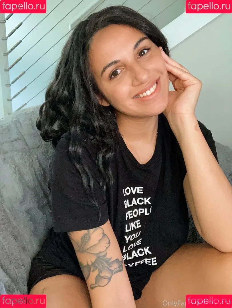 t4ych4 Onlyfans Photo Gallery 