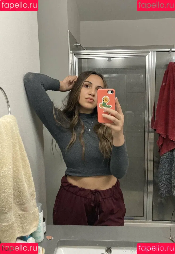 t4ych4 Onlyfans Photo Gallery 