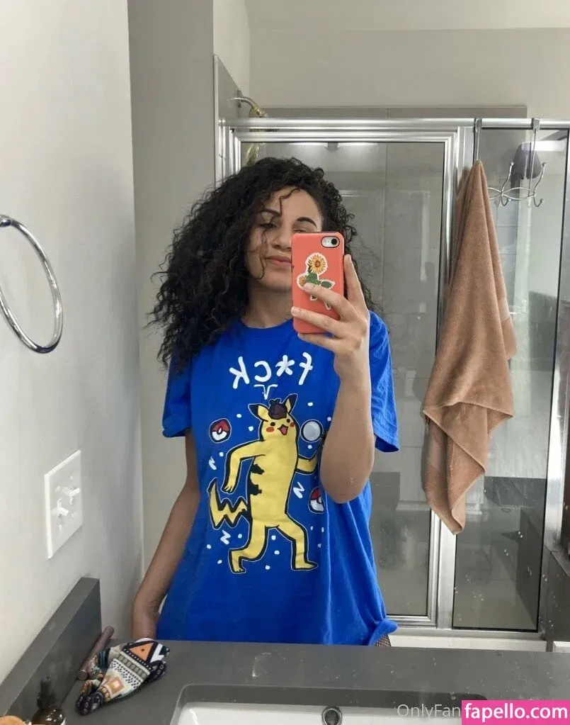 t4ych4 Onlyfans Photo Gallery 