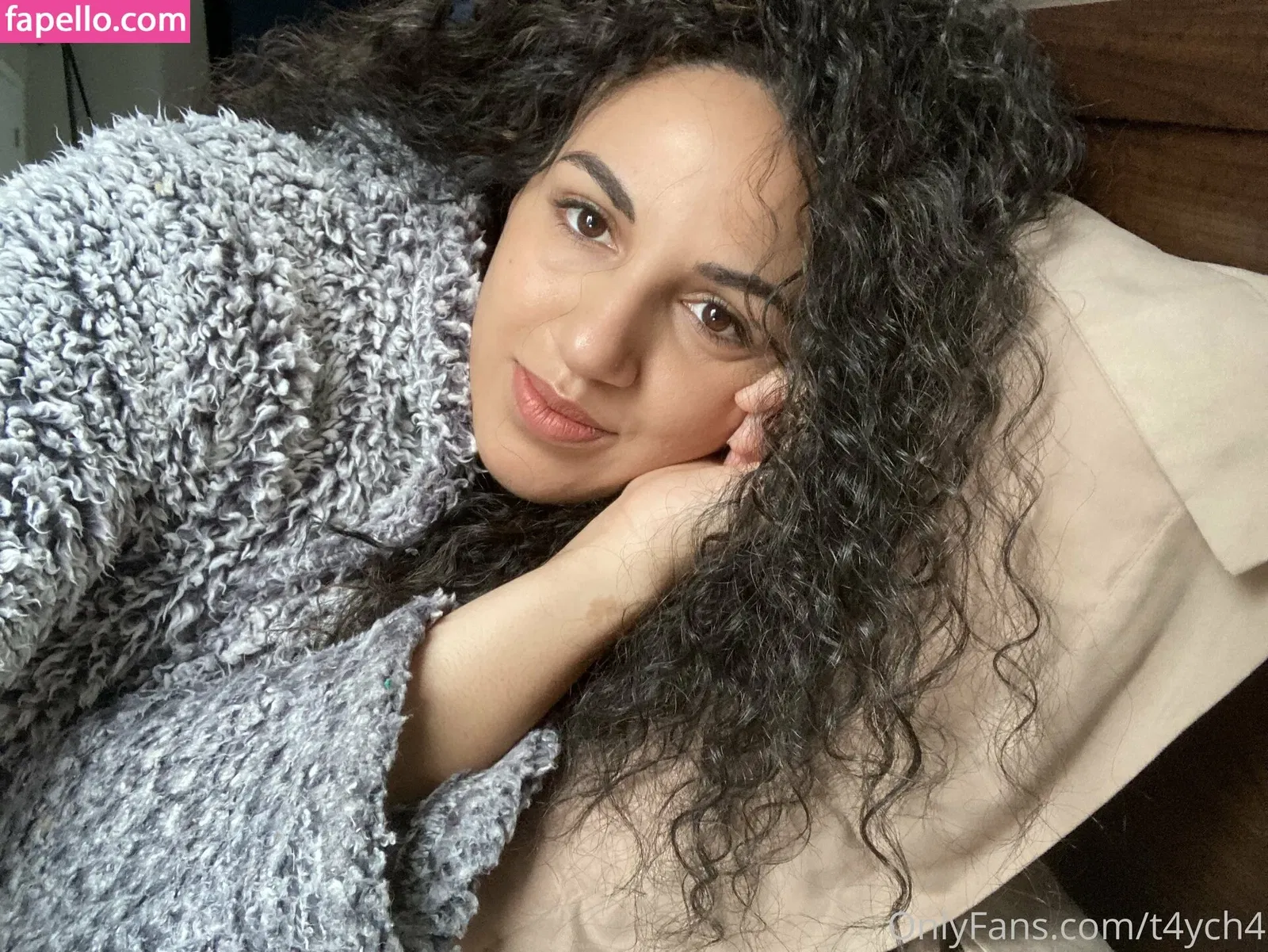 t4ych4 Onlyfans Photo Gallery 