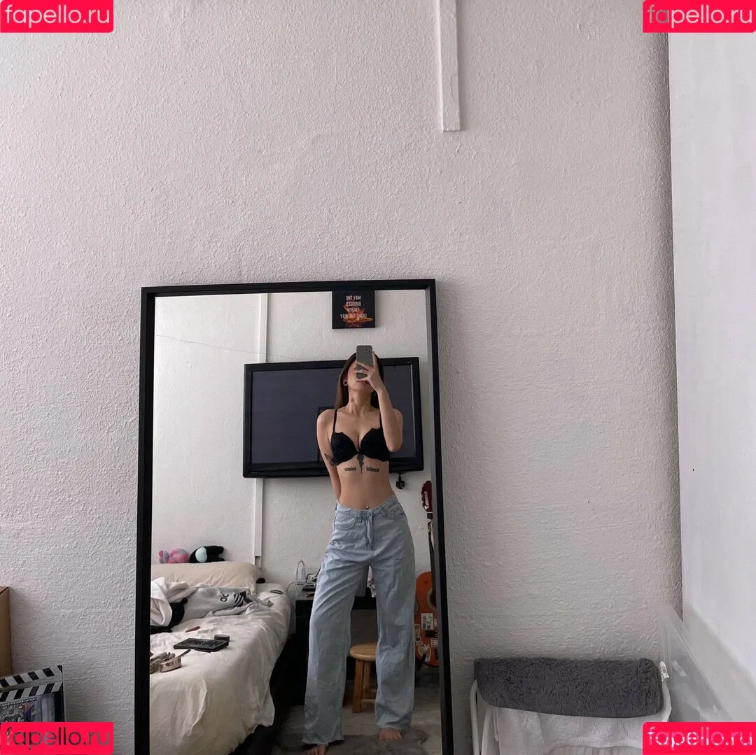 ashleyschaffino Onlyfans Photo Gallery 