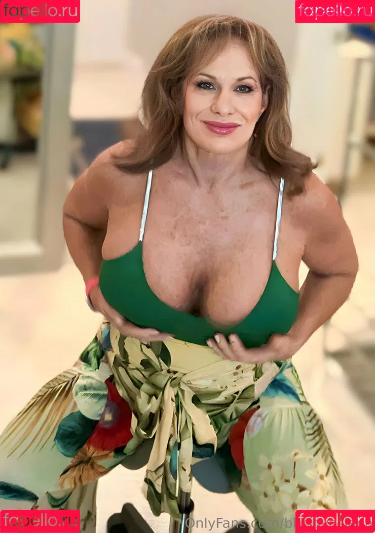 bbcloveslana Onlyfans Photo Gallery 