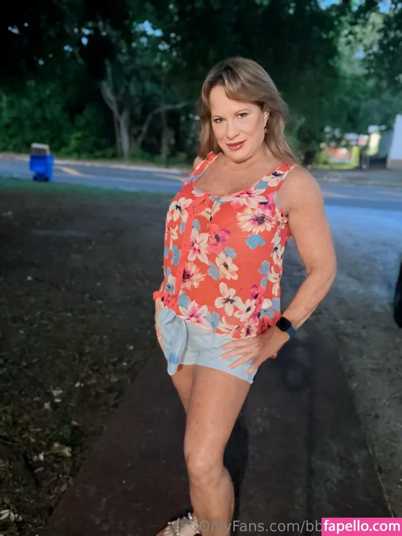 bbcloveslana Onlyfans Photo Gallery 