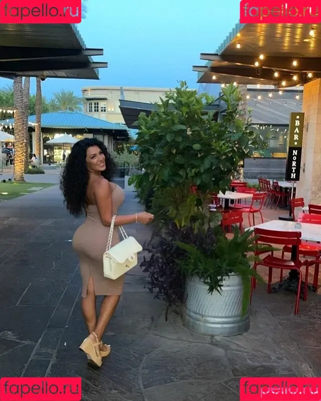 Nikki Waka Onlyfans Photo Gallery 