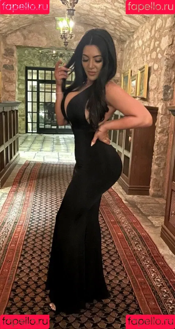 Nikki Waka Onlyfans Photo Gallery 