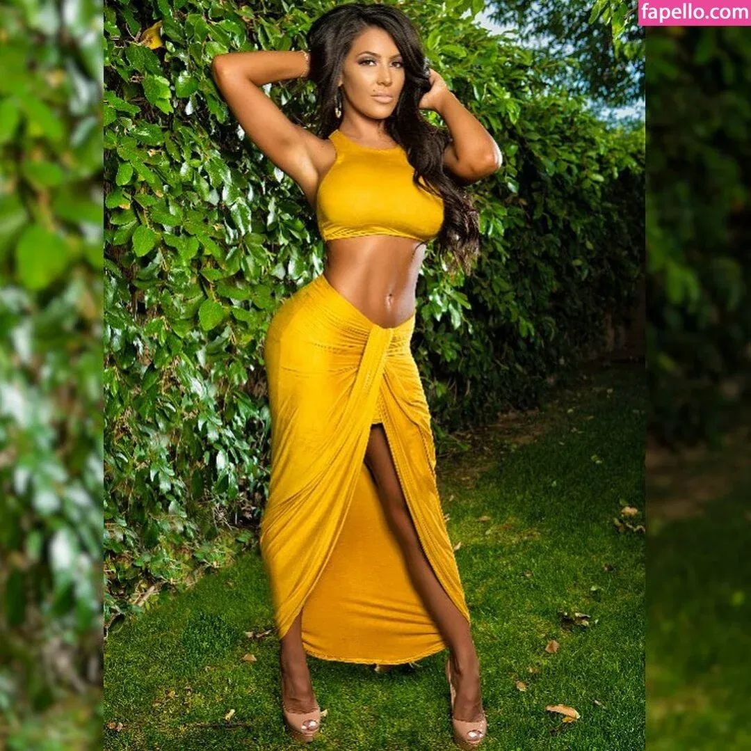 Nikki Waka Onlyfans Photo Gallery 