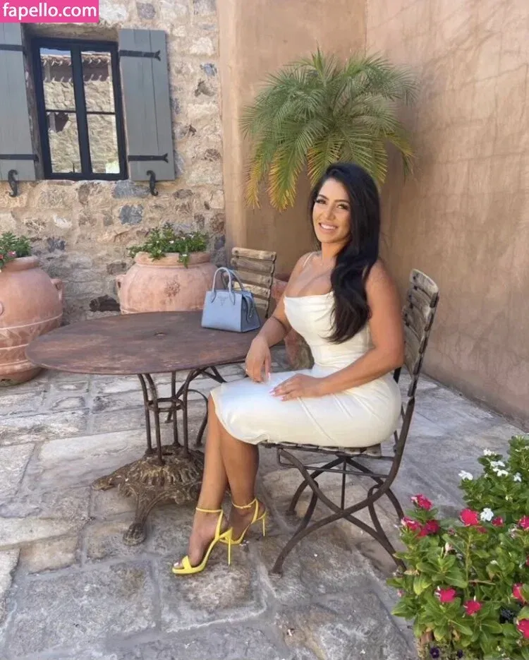 Nikki Waka Onlyfans Photo Gallery 