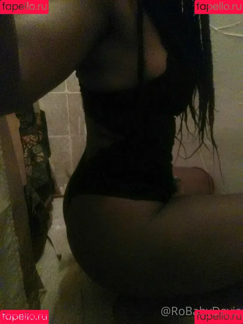 robaby Onlyfans Photo Gallery 