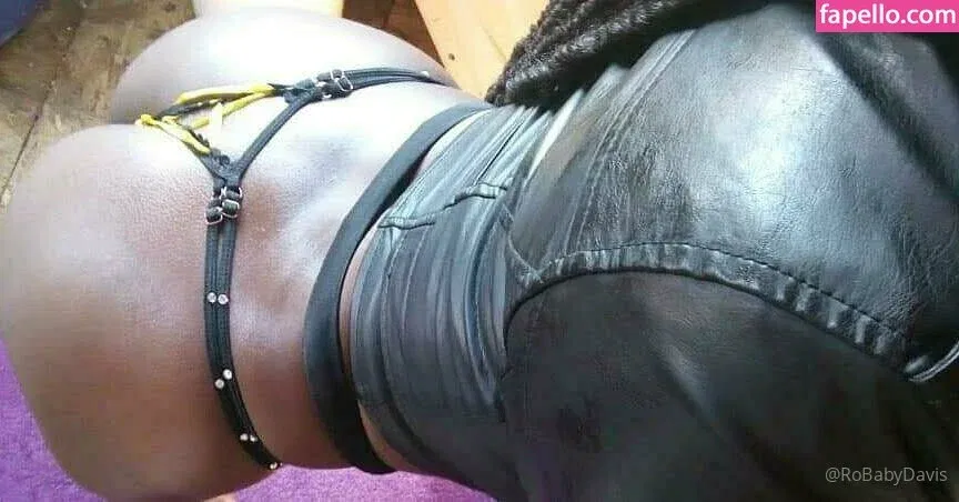 robaby Onlyfans Photo Gallery 