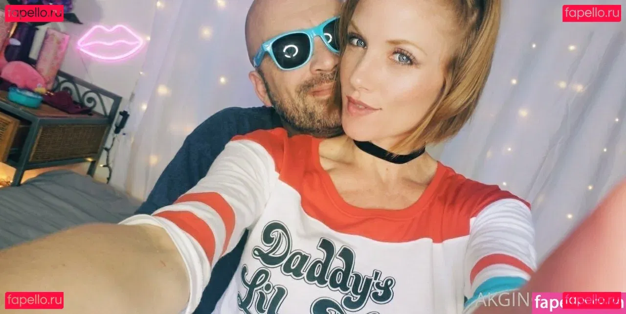 Akgingersnaps Onlyfans Photo Gallery 