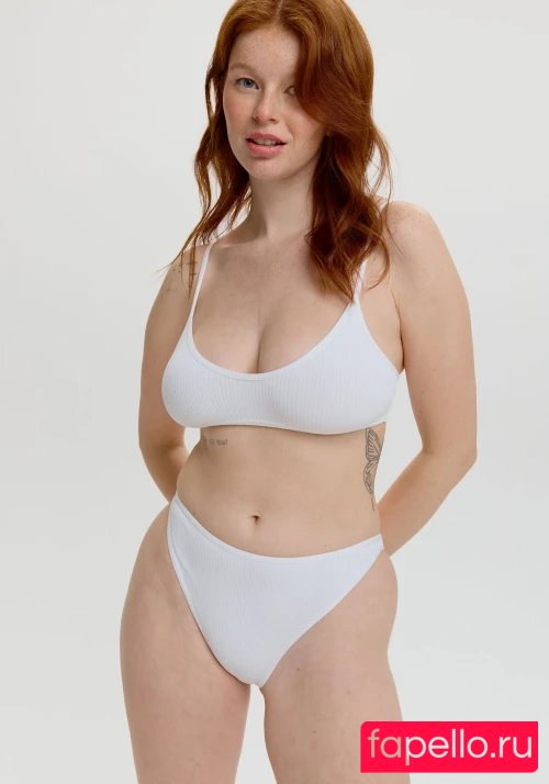 Thali Bouchard Onlyfans Photo Gallery 