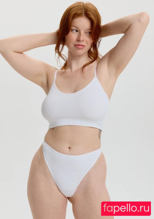 Thali Bouchard Onlyfans Photo Gallery 