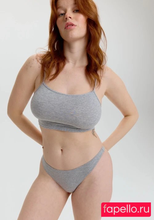 Thali Bouchard Onlyfans Photo Gallery 