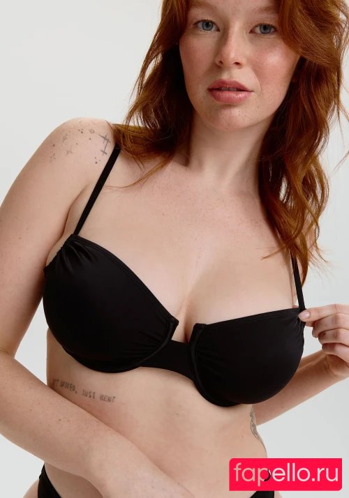 Thali Bouchard Onlyfans Photo Gallery 