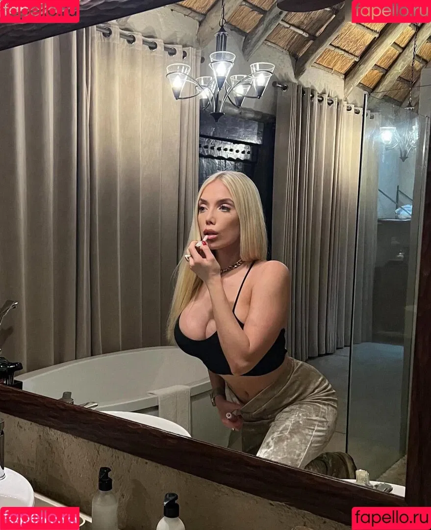 Pauline Sophie Onlyfans Photo Gallery 