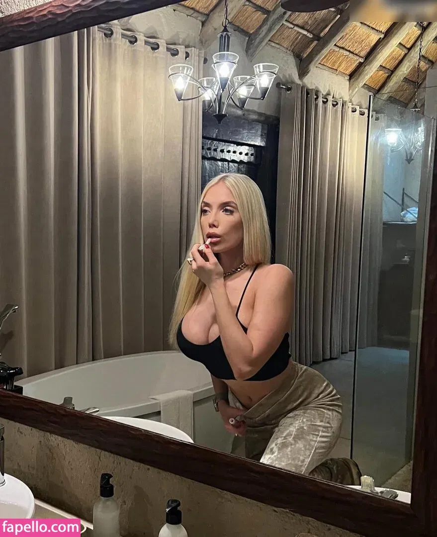 Pauline Sophie Onlyfans Photo Gallery 