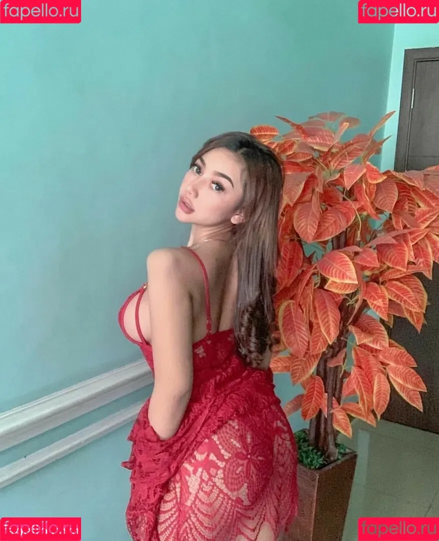 Messya Iskandar Onlyfans Photo Gallery 