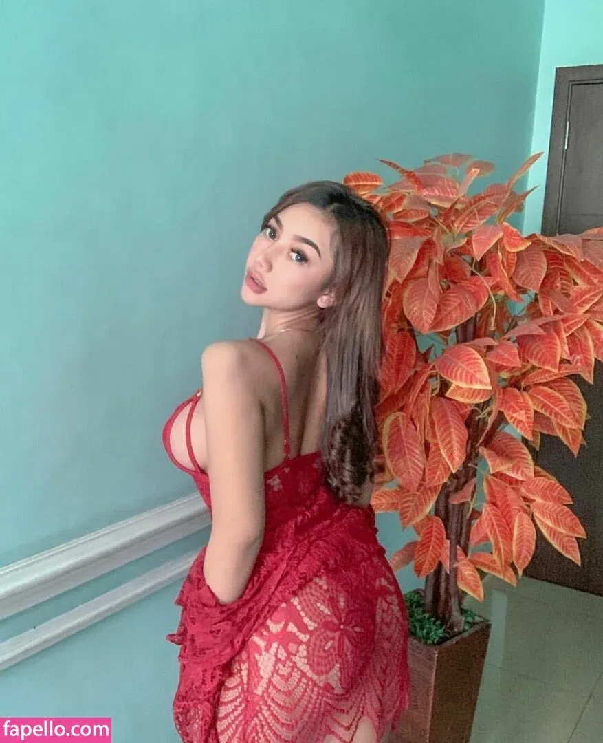 Messya Iskandar Onlyfans Photo Gallery 