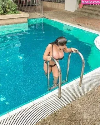 Messya Iskandar Onlyfans Photo Gallery 