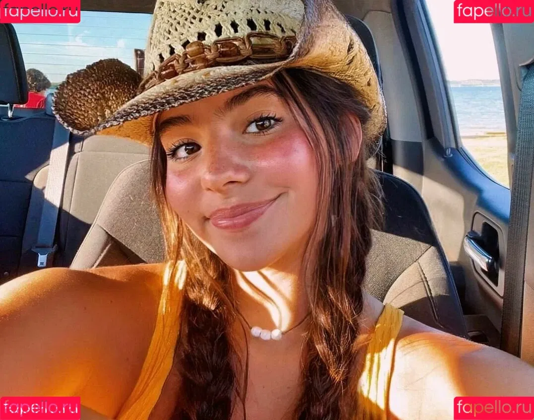 CarissaSigmann Onlyfans Photo Gallery 