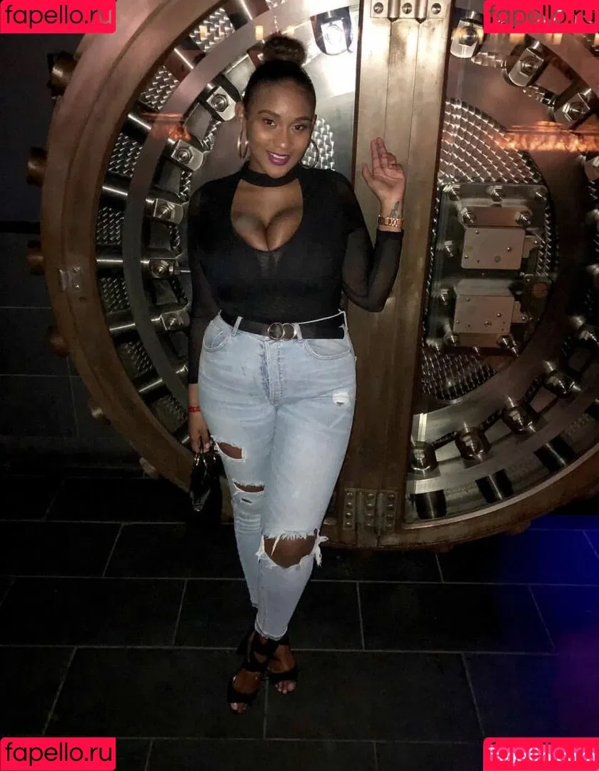 Suly Onlyfans Photo Gallery 