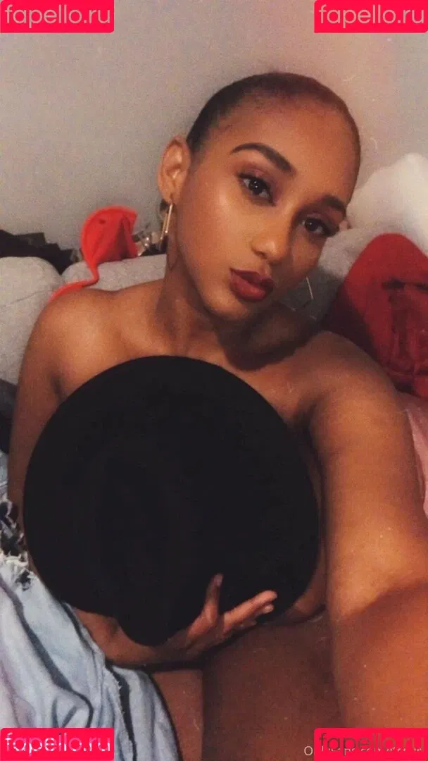 Suly Onlyfans Photo Gallery 