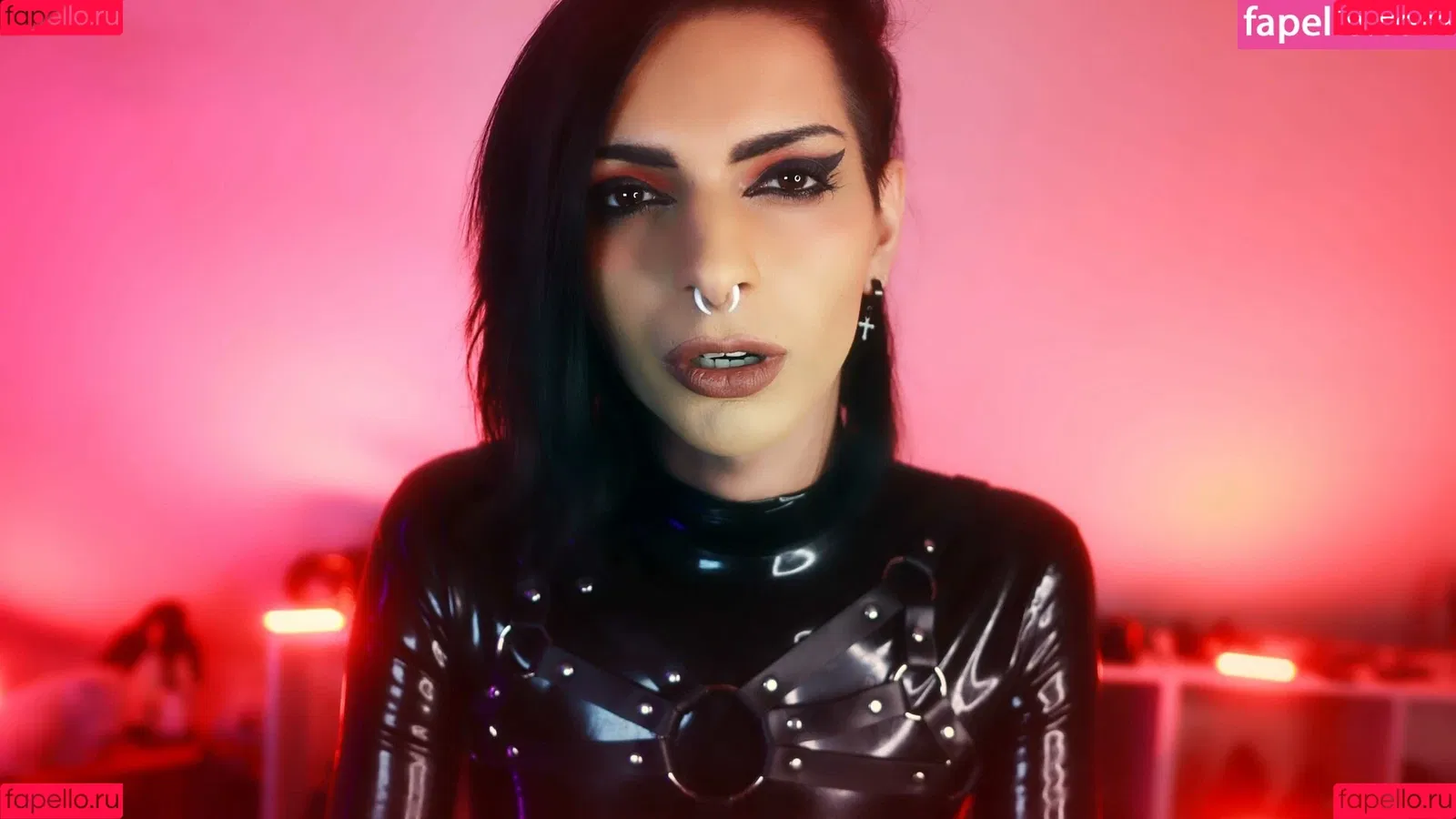 Nocturnal_latex Onlyfans Photo Gallery 