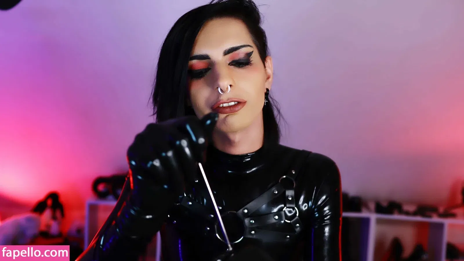 Nocturnal_latex Onlyfans Photo Gallery 