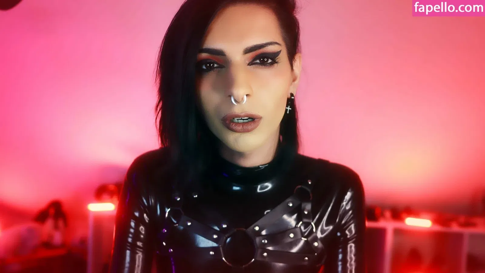 Nocturnal_latex Onlyfans Photo Gallery 