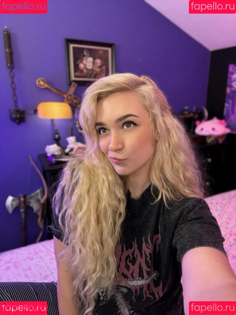 RoseASMR Onlyfans Photo Gallery 