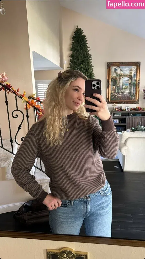 RoseASMR Onlyfans Photo Gallery 