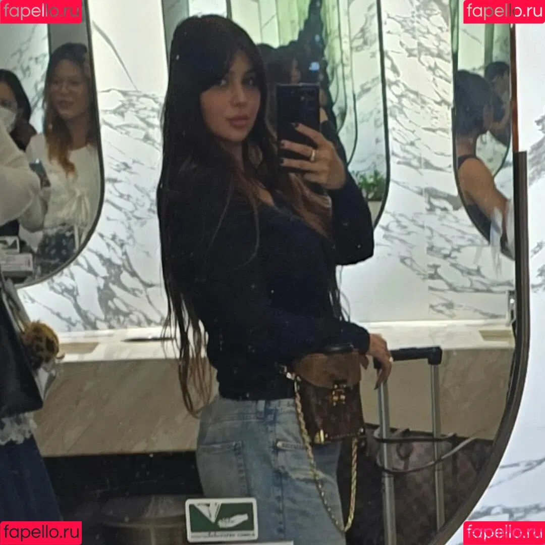 Ayesha Takia Onlyfans Photo Gallery 
