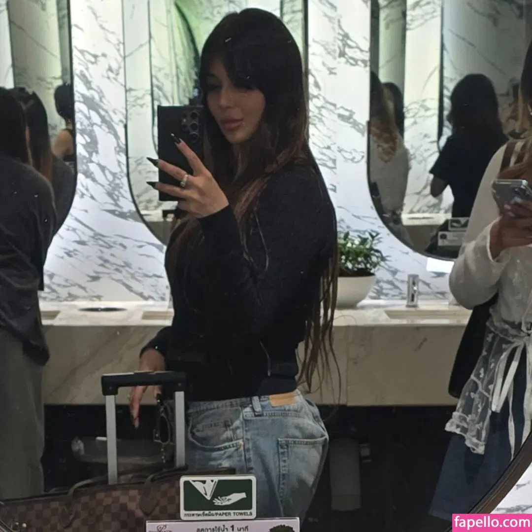 Ayesha Takia Onlyfans Photo Gallery 