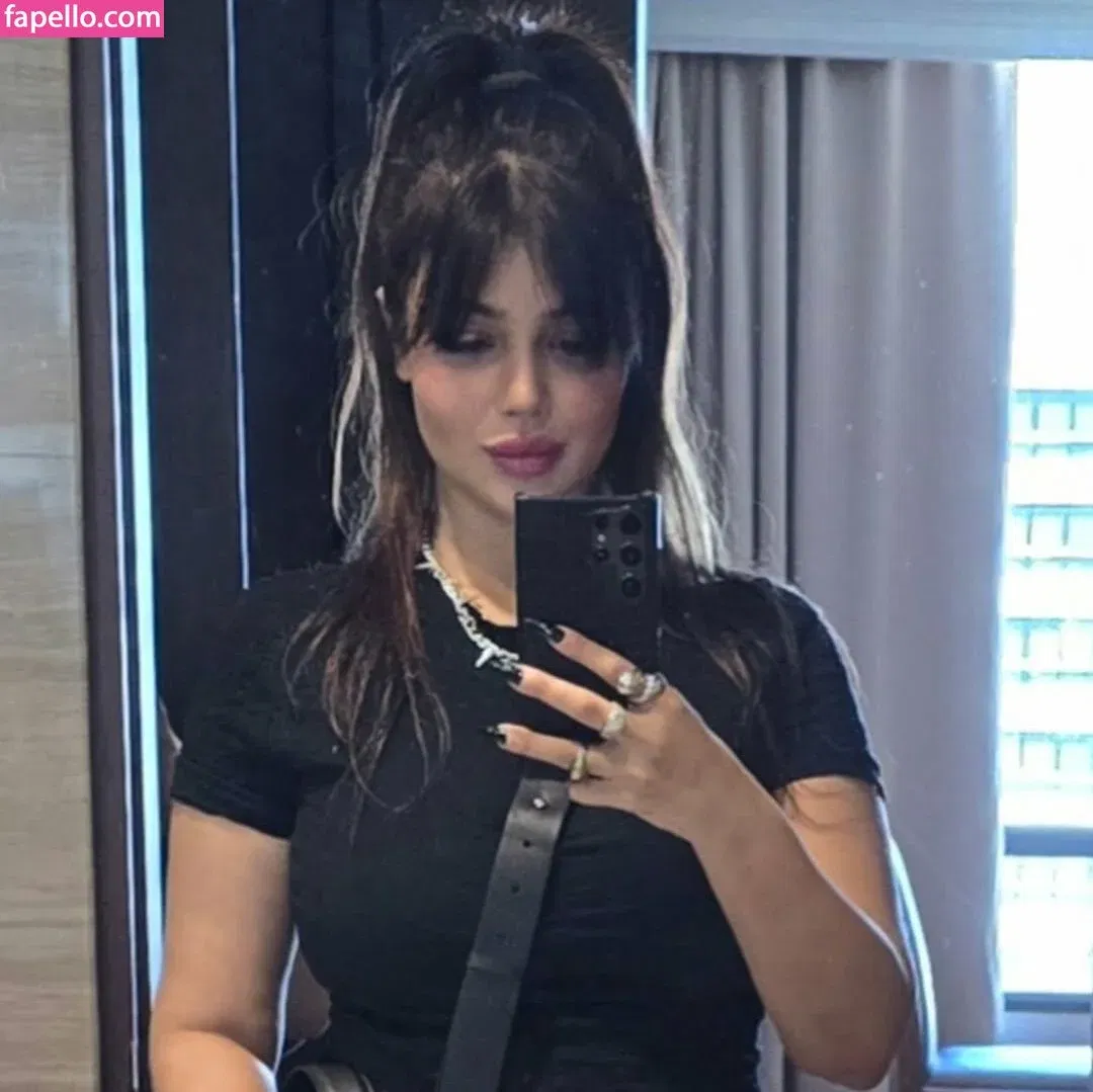 Ayesha Takia Onlyfans Photo Gallery 