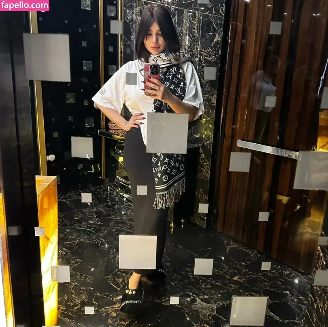 Ayesha Takia Onlyfans Photo Gallery 