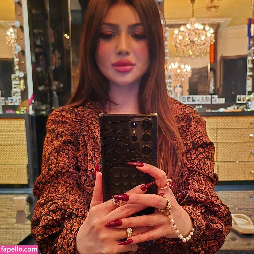 Ayesha Takia Onlyfans Photo Gallery 