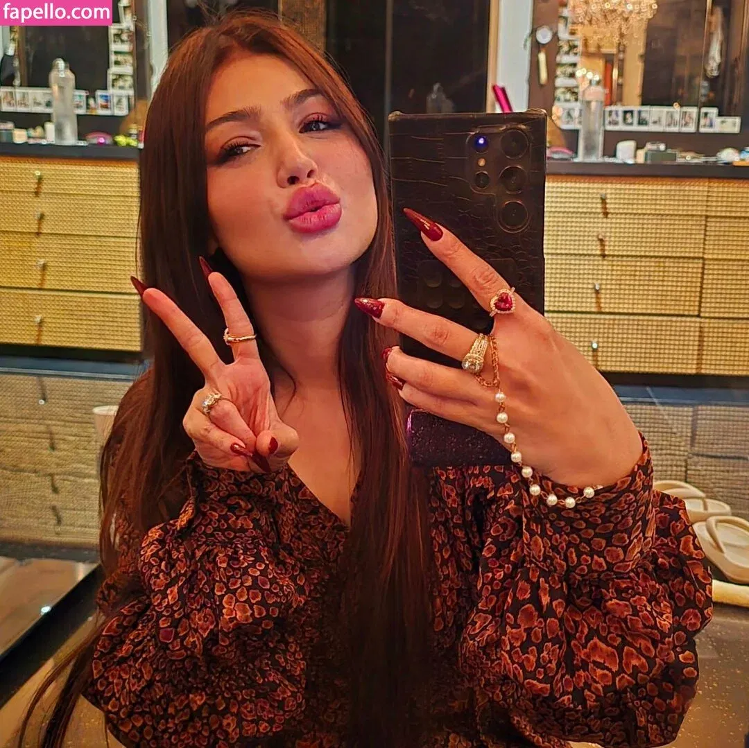 Ayesha Takia Onlyfans Photo Gallery 