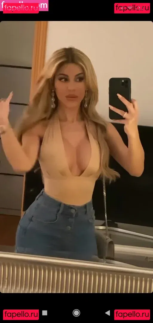 Airi_han Onlyfans Photo Gallery 