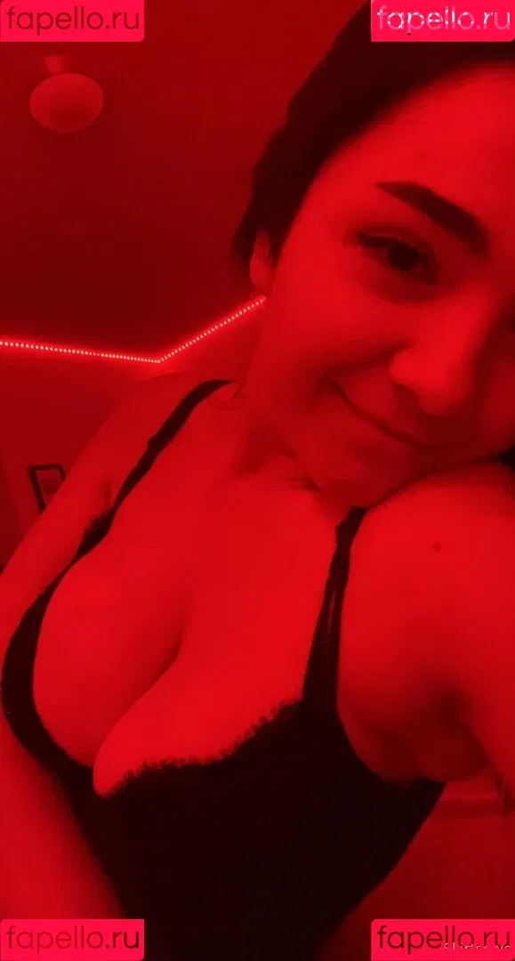 skirtsowo Onlyfans Photo Gallery 
